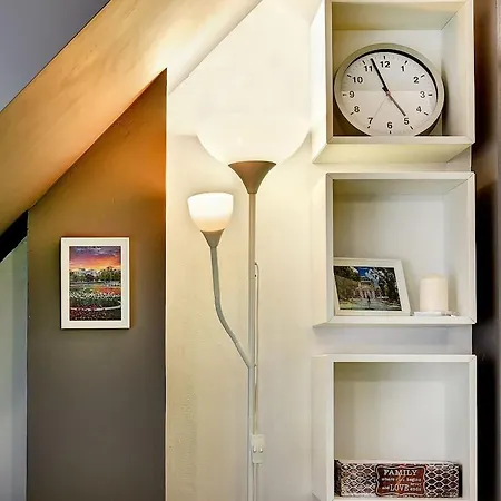Cozy Small In A Quiet Area Apartment